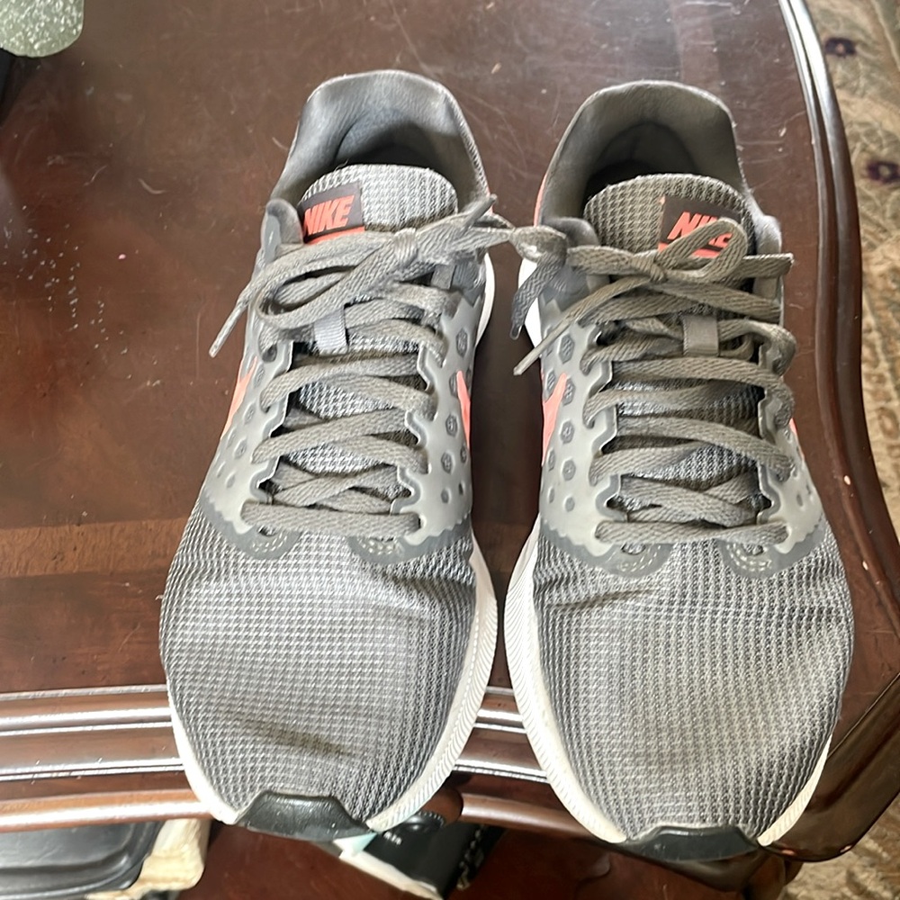 Nike gray sneakers 8.5